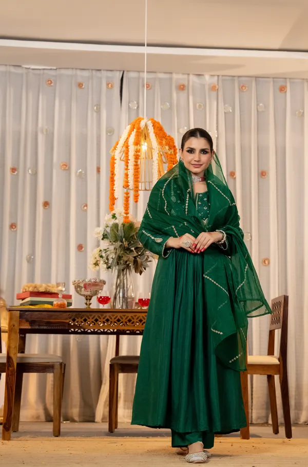 Green_Chanderi_Silk_Embroidered_Kurti_With_Pant_And_Dupatta_For_Women