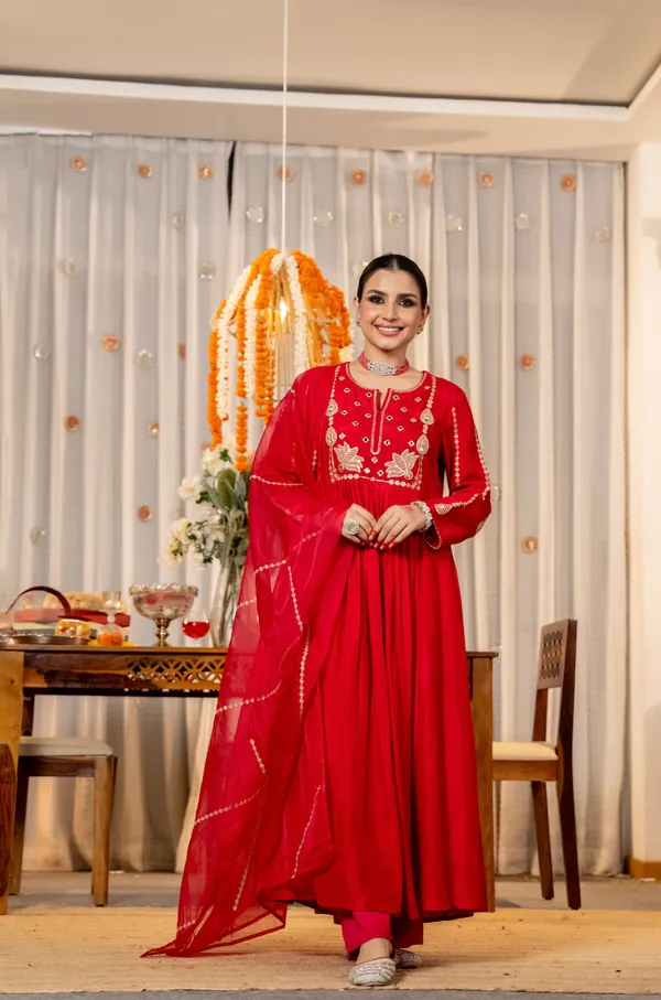 Red_Chanderi_Silk_Embroidered_Kurti_With_Pant_And_Dupatta_For_Women