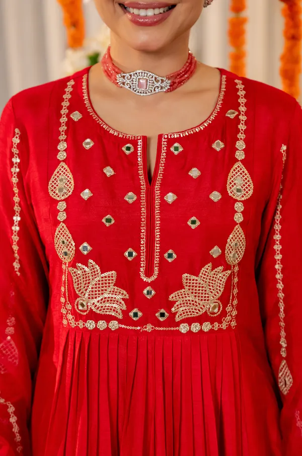 Red_Chanderi_Silk_Embroidered_Kurti_With_Pant_And_Dupatta_For_Women