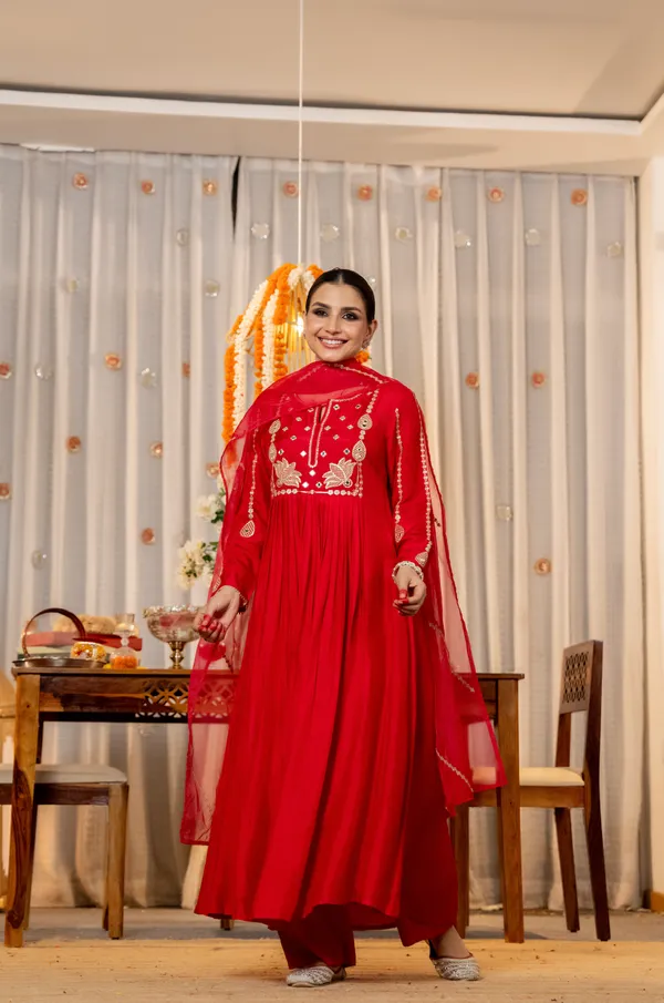 Red_Chanderi_Silk_Embroidered_Kurti_With_Pant_And_Dupatta_For_Women
