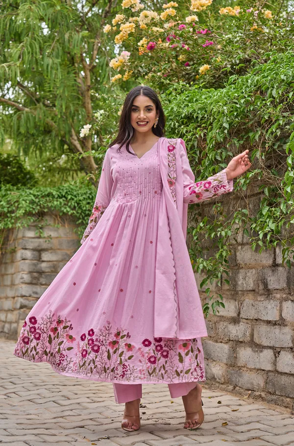 Pink_Chanderi_Silk_Embroidered_Kurti_With_Pant_And_Dupatta_For_Women