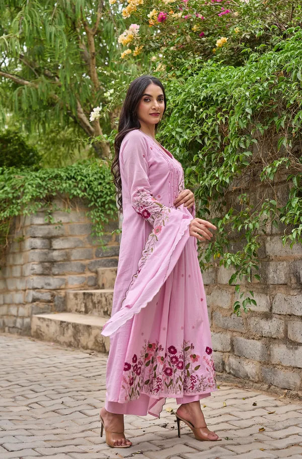 Pink_Chanderi_Silk_Embroidered_Kurti_With_Pant_And_Dupatta_For_Women