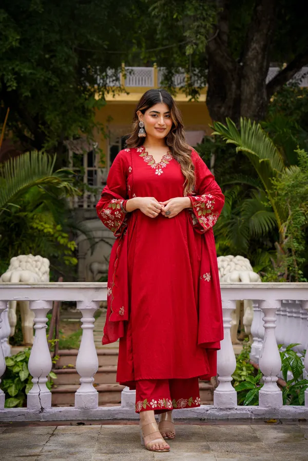 Red_Chanderi_Silk_Embroidered_Kurti_With_Pant_And_Dupatta_For_Women