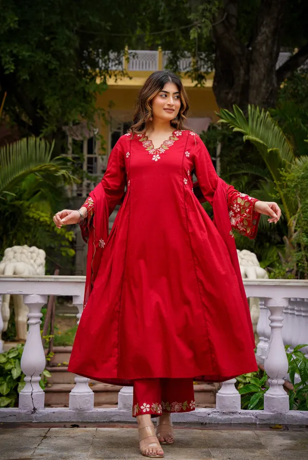 Red_Chanderi_Silk_Embroidered_Kurti_With_Pant_And_Dupatta_For_Women