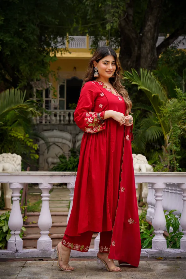 Red_Chanderi_Silk_Embroidered_Kurti_With_Pant_And_Dupatta_For_Women