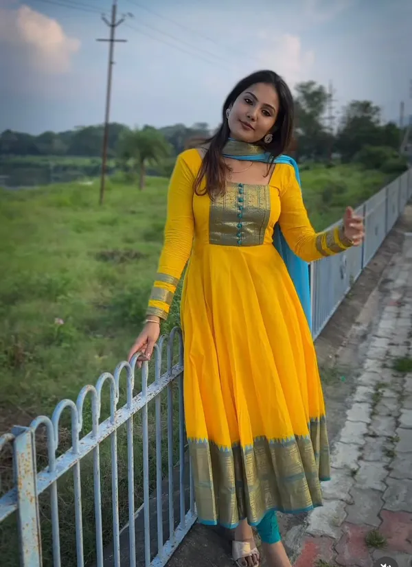TRENDING_FESTIVAL_ANARKALI_KURTI_WITH_DUPTTA_