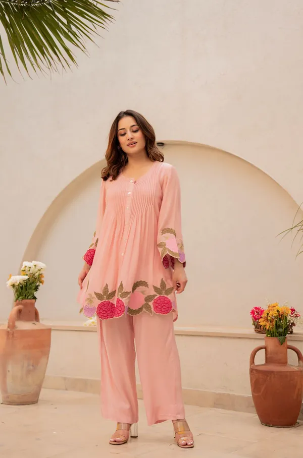 Women_Floral_Embroidered_Panelled_Thread_Work_Pure_Cotton_Kurti_with_Palazzos