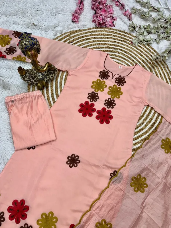 Women_Floral_Embroidered_Regular_Thread_Work_Kurta_with_Trousers_&_With_Dupatta