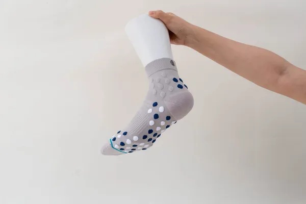 Multicolor_Cushioned_Grip_Socks_For_Unisex