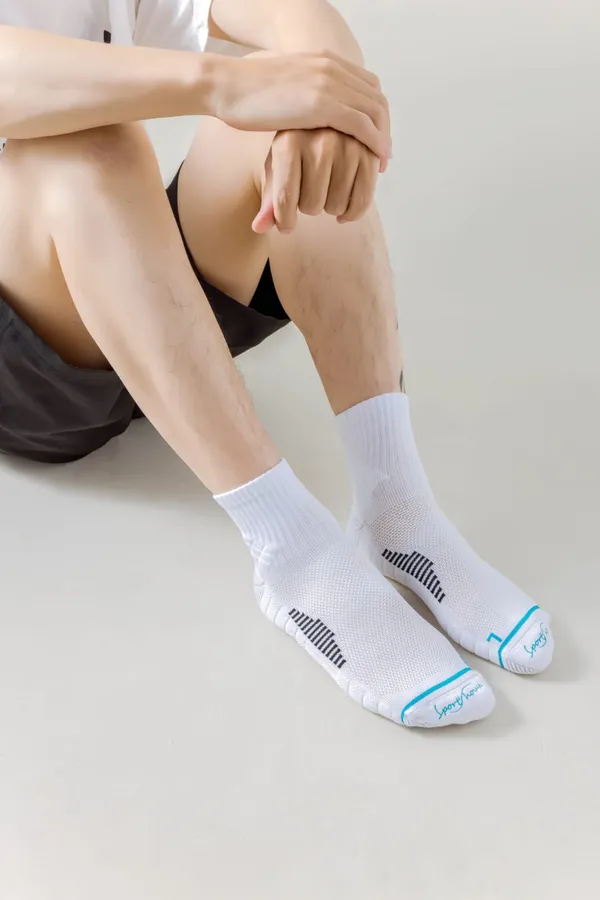 White_Arch_Support_Sports_Socks_For_Unisex