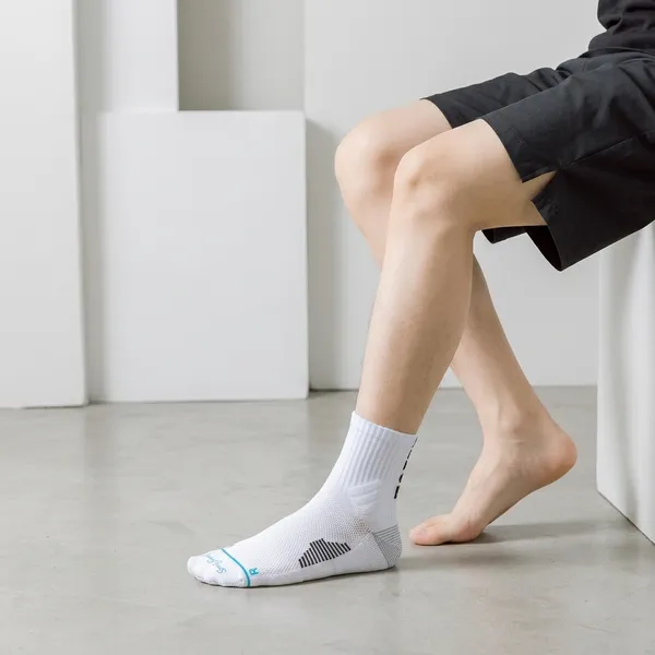 White_Arch_Support_Sports_Socks_For_Unisex