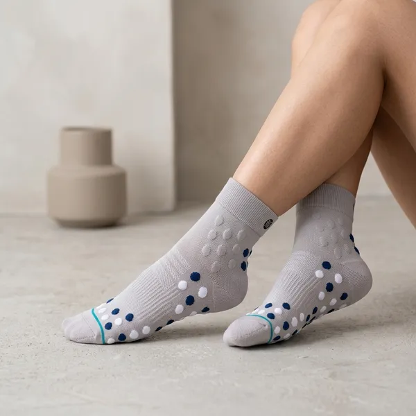 Multicolor_Cushioned_Grip_Socks_For_Unisex