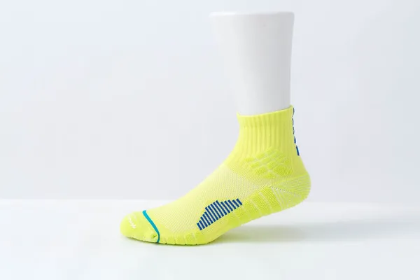 Green_Quarter_Length_Sports_Socks_For_Unisex