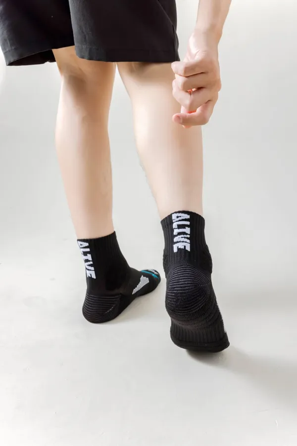 Black_Arch_Support_Sports_Socks_For_Unisex