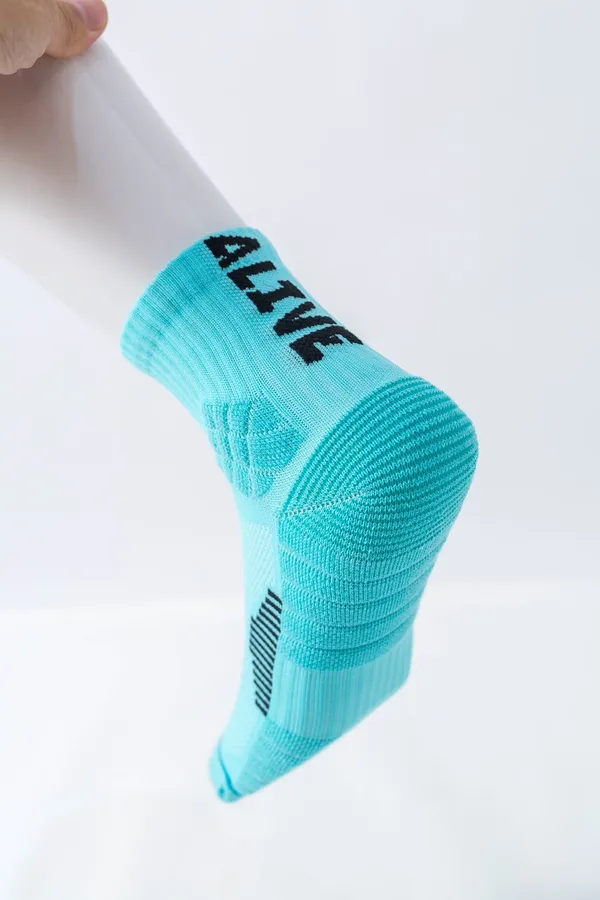 Sky_Blue_Ankle_Length_Sports_Socks_For_Unisex