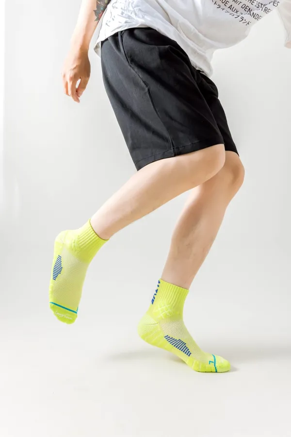 Green_Quarter_Length_Sports_Socks_For_Unisex
