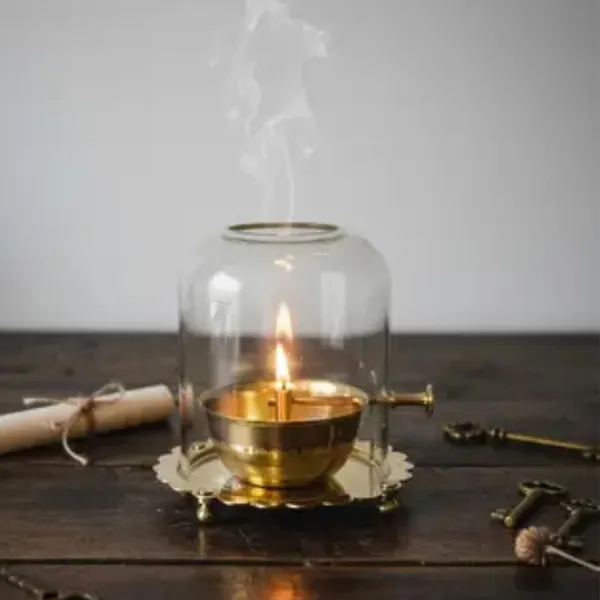 THE_HOMEROOTS_Brass_Akhand_Jyot_Diya_with_Glass_Cover_|_Adjustable_Wick_Control_System_|_Long_Burning_Akhand_Deepak_for_Mandir,_Pooja,_Aarti,_Diwali_&_Religious_Ceremonies_|_Traditional_Brass_Oil_Lamp_|__4.5"_Height_(_Size_No._2_)