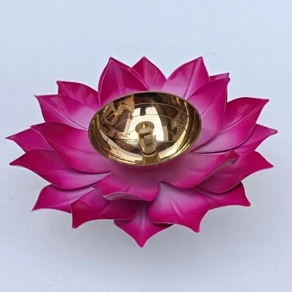 THE_HOMEROOTS_Brass_Lotus_Shape_Diya_6_Inch_|_Large_Pital_Kamal_Deep_with_Multicolor_Center_Wick_Holder_|_Traditional_Akhand_Vilakku_Oil_Lamp_for_Pooja_Room,_Mandir,_Diwali_Decoration_&_Gifting_|_Pack_of_2