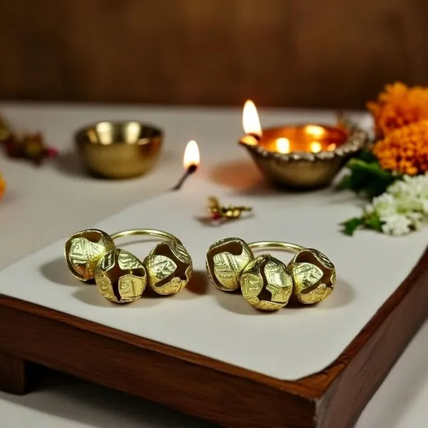THE_HOMEROOTS_High_Sound_Ghungroo_Bells_Finger_Ring_Musical_Clapping_Ring_For_Pooja_Aarti_Bhajan_Ganpati_Navratri_Festivals_Ideal_For_Temple_Use_Gifting_Set_Of_2