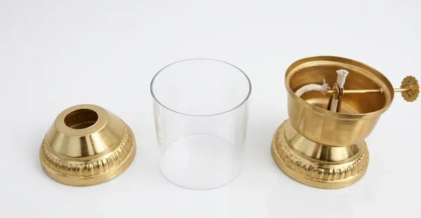 THE_HOMEROOTS_Akhand_Deep_Brass_Table_Diya_(Height:_10_Inch)