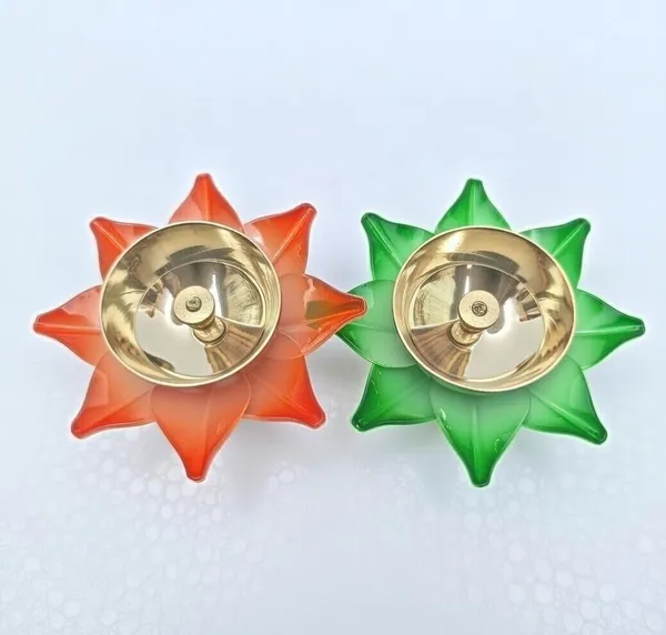 THE_HOMEROOTS_Traditional_Brass_Lotus_Pooja_Diya_|_Kamal_Patta_|_Home_&_Festival_|_Pack_Of_2_Brass_(Pack_Of_2)_Table_Diya_(Height:_3_Inch)