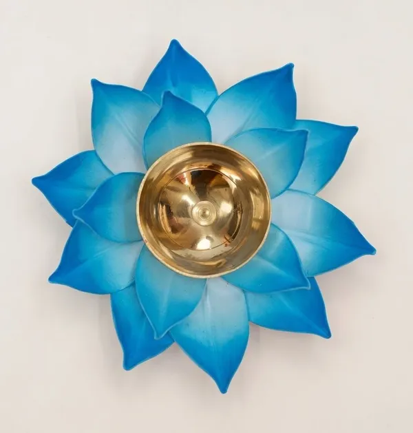 THE_HOMEROOTS_Lotus_Brass_Table_Diya_|_Blue_Flower_Design_Oil_Lamp_For_Puja_&_Home_Decor_Brass_Table_Diya_(Height:_2_Inch)_-_Pack_Of_2