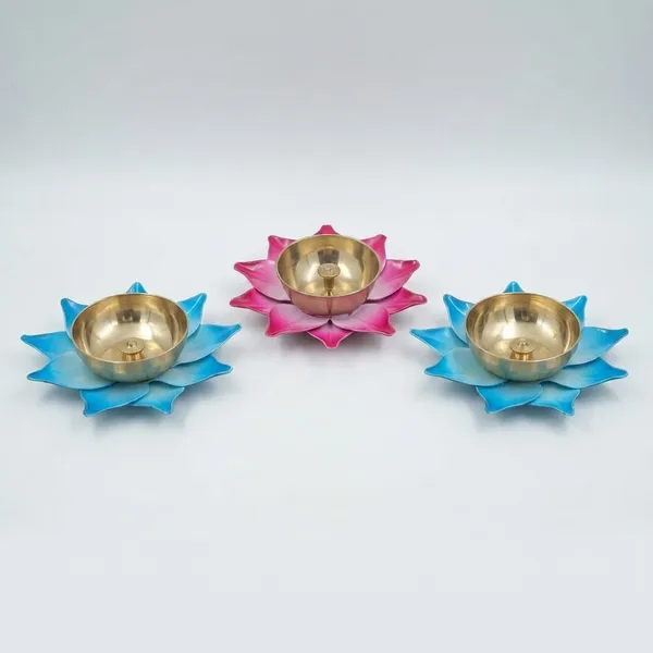 THE_HOMEROOTS_Pack_Of_1_Pc_Lotus_Shaped_Brass_Diya_3_Inch_Multicolor_Center_Wick_Holder_Pital_Akhand_Kamal_Deep_Vilakku_For_Puja_Home_Decor_Diwali_Gifting_-_Pack_Of_3