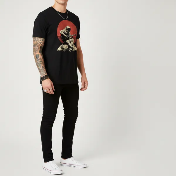 Cosmic_Strings_Astronaut_Guitar_100%_Premium_Cotton_Bio-Wash_T-Shirt