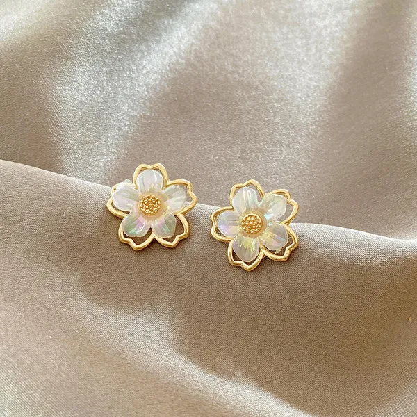 Gold_Stainless_Steel_Alloy_Earrings_For_Women