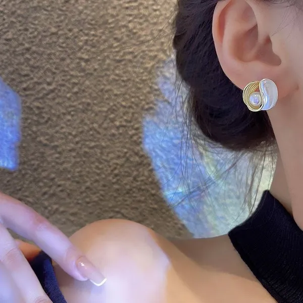 Gold_Stainless_Steel_Alloy_Earrings_For_Women