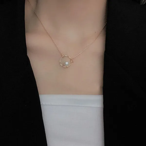 Gold_Stainless_Steel_Alloy_Necklace_For_Women
