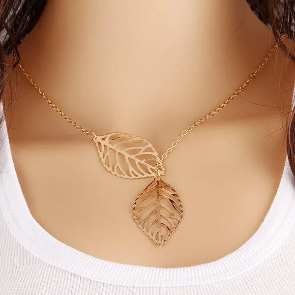 Gold_Stainless_Steel_Alloy_Necklace_For_Women