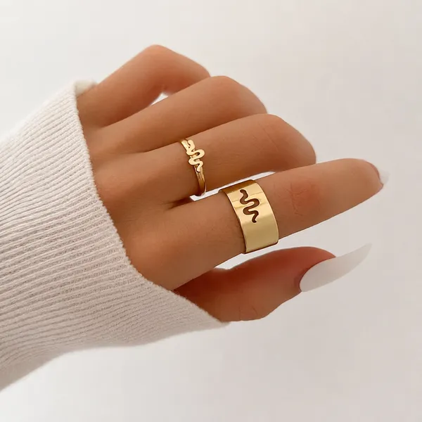 Gold_Stainless_Steel_Alloy_Ring_For_Women_Set_Of_2