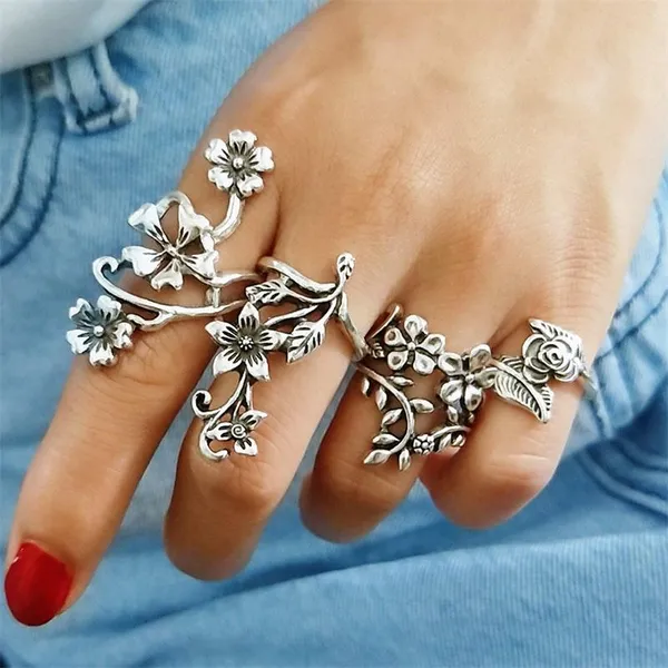 Silver_Stainless_Steel_Alloy_Jewellery_Combo_For_Women_Set_Of_4