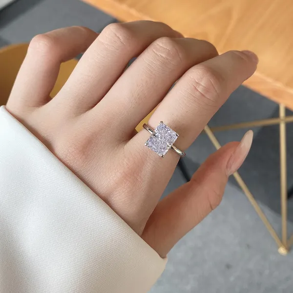 Silver_Stainless_Steel_Alloy_Ring_For_Women
