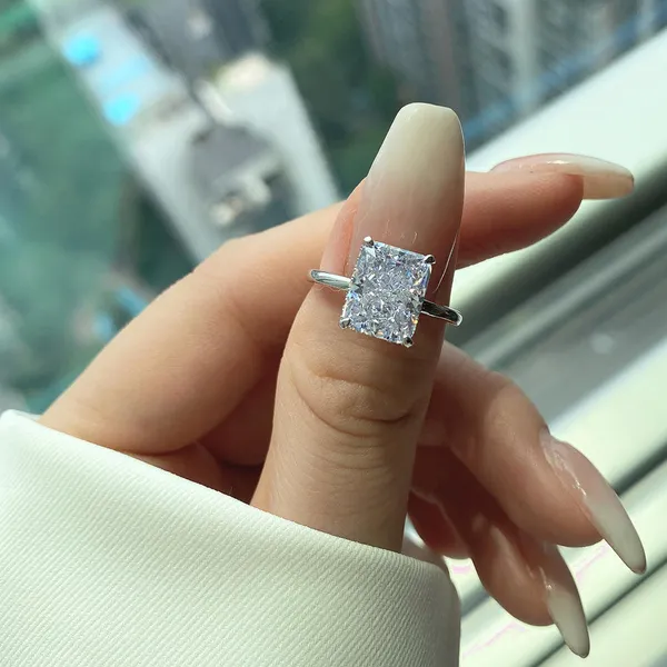Silver_Stainless_Steel_Alloy_Ring_For_Women