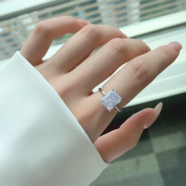 Silver_Stainless_Steel_Alloy_Ring_For_Women