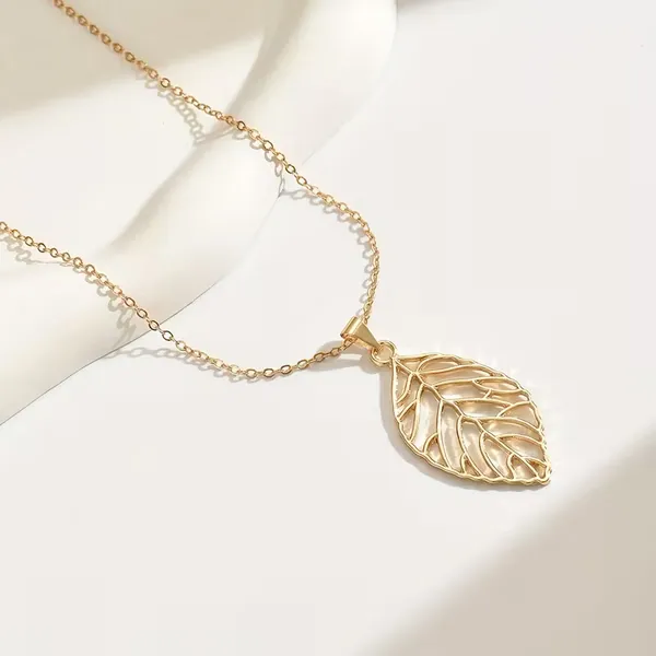 Gold_Stainless_Steel_Alloy_Necklace_For_Women