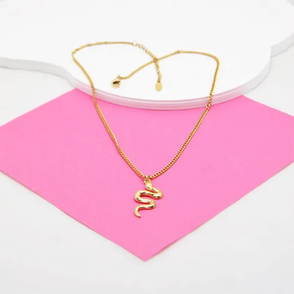 Gold_Stainless_Steel_Alloy_Necklace_For_Women