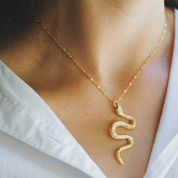 Gold_Stainless_Steel_Alloy_Necklace_For_Women
