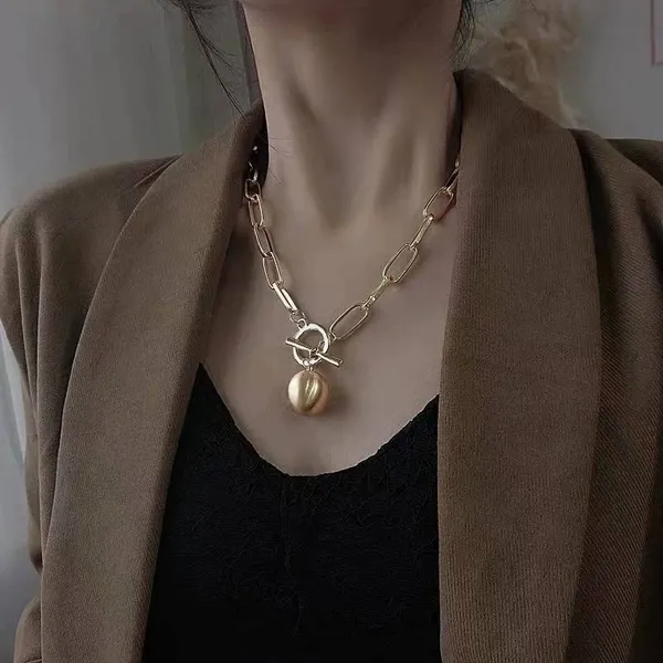 Gold_Stainless_Steel_Alloy_Necklace_For_Women