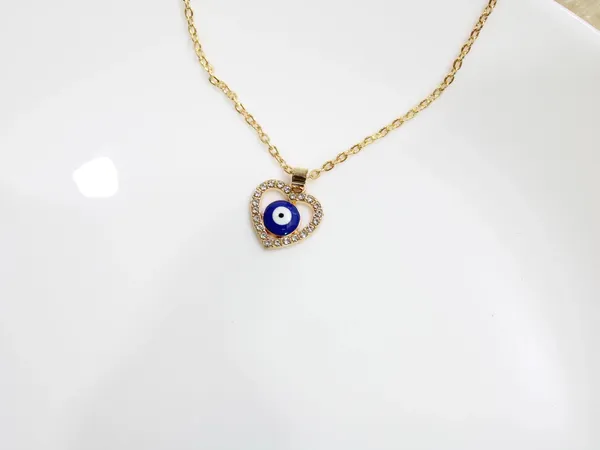 Gold_Stainless_Steel_Alloy_Necklace_For_Women
