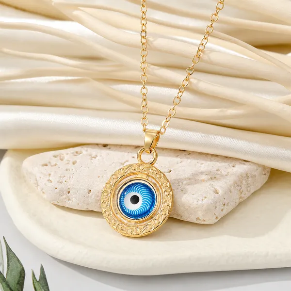 Gold_Stainless_Steel_Alloy_Necklace_For_Women