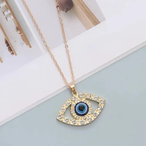 Gold_Stainless_Steel_Alloy_Necklace_For_Women