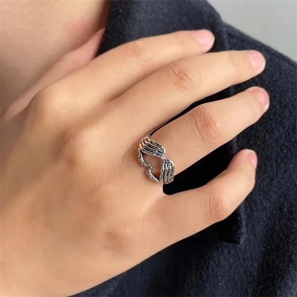 Black_Stainless_Steel_Alloy_Ring_For_Women