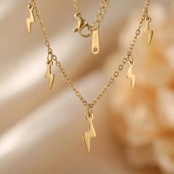 Gold_Stainless_Steel_Alloy_Necklace_For_Women
