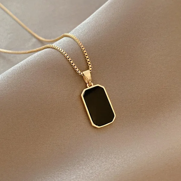 Gold_And_Black_Stainless_Steel_Alloy_Necklace_For_Women