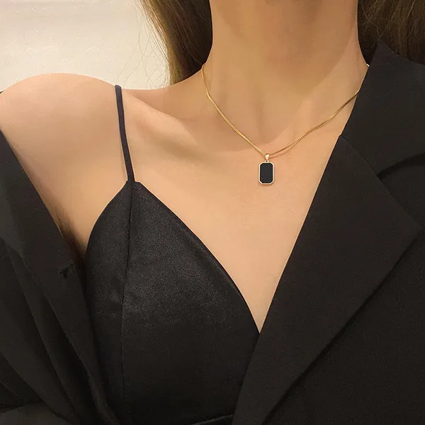 Gold_And_Black_Stainless_Steel_Alloy_Necklace_For_Women