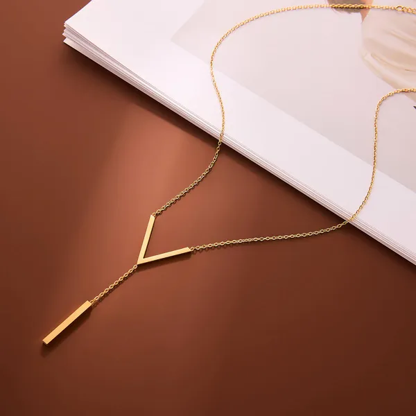 Gold_Stainless_Steel_Alloy_Necklace_For_Women