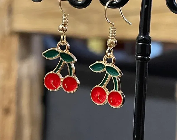 Red_Green_Stainless_Steel_Alloy_Earrings_For_Women